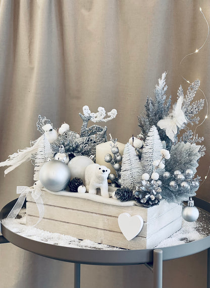 Lilly, Seasonal Decoration